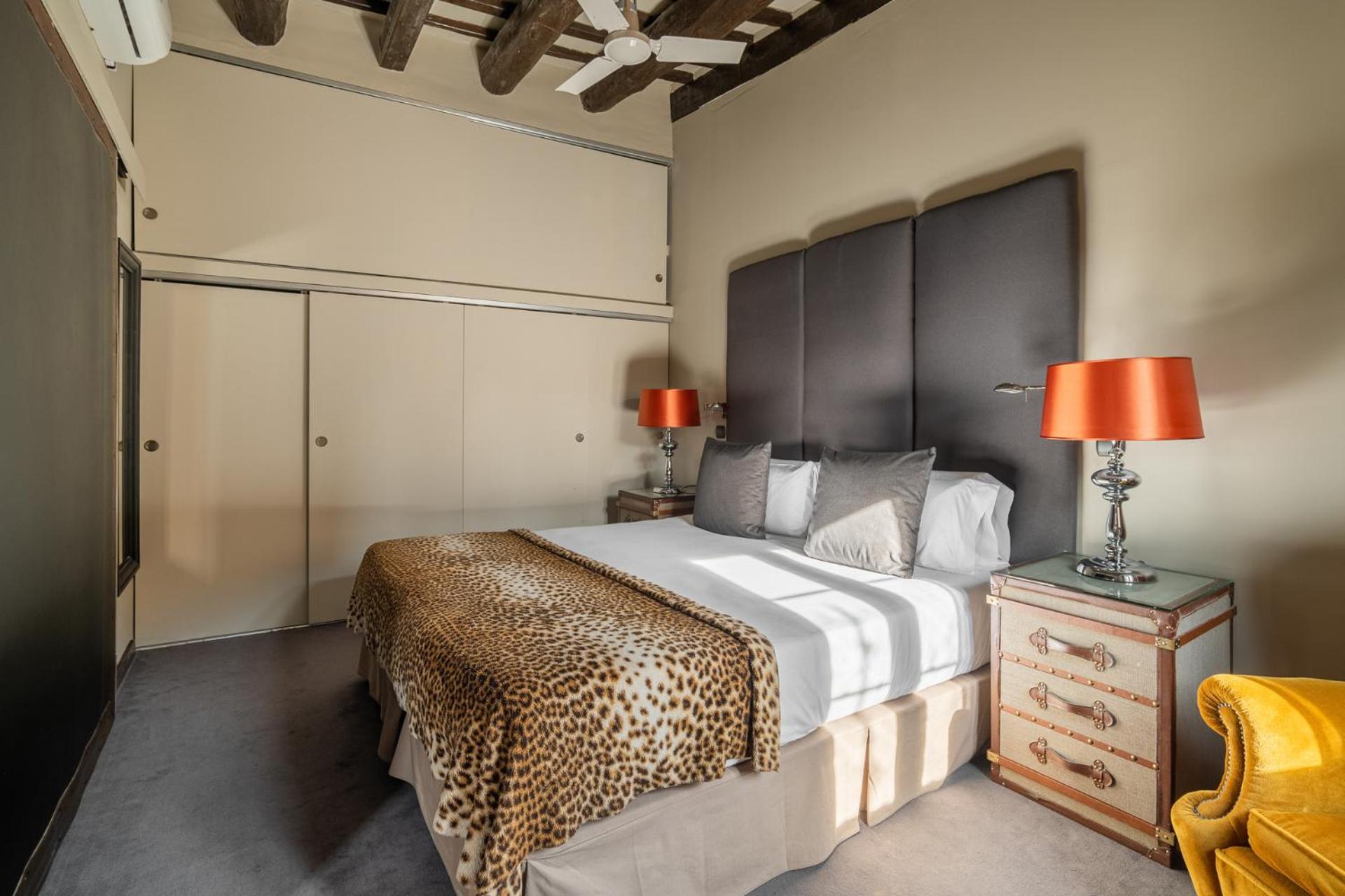 Stay U-Nique Apartments Pou Барселона Екстериор снимка